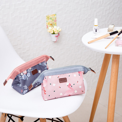 Manier die Kosmetische Zak met Ritssluitingstoiletry Zwerfster Cute Portable hangen